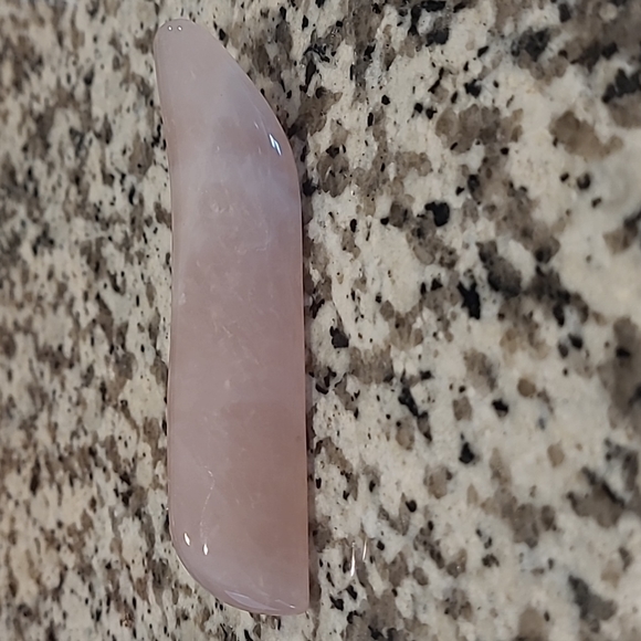 Authentic Rose Quartz massage stone - Picture 2 of 6